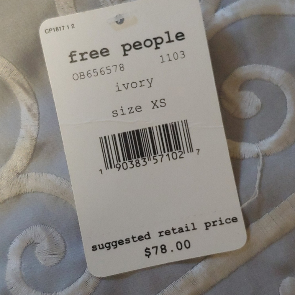 🆕️Free People Sunshine Ruffle Cuff - Picture 3 of 4